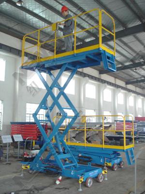 Self - propelled electric lift platform