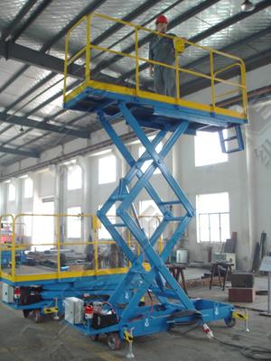 Self - propelled electric lift platform