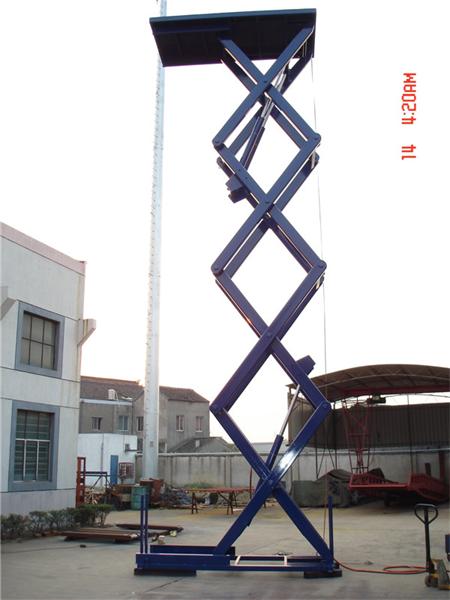 Fixed lift ladder