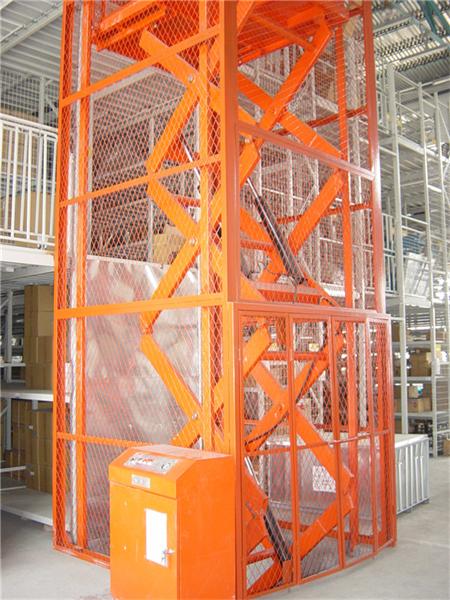 Fixed lift ladder