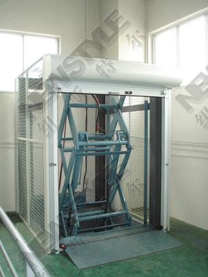The second floor of the cargo lift platform
